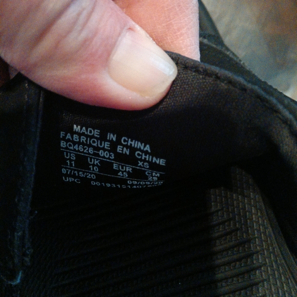 Nike shoes - Picture 4 of 4